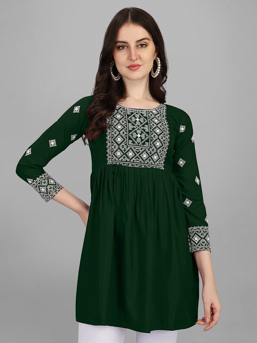 

FAVRIZ Green & White Viscose Rayon Embroidered Tunic