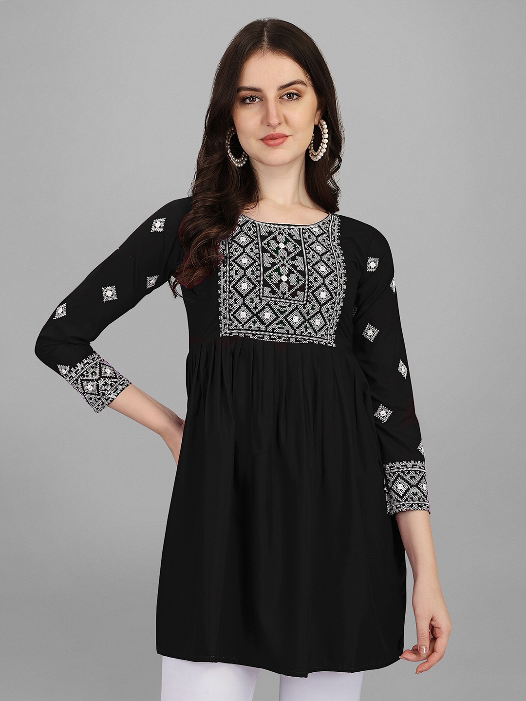

FAVRIZ Black & White Viscose Rayon Embroidered Tunic