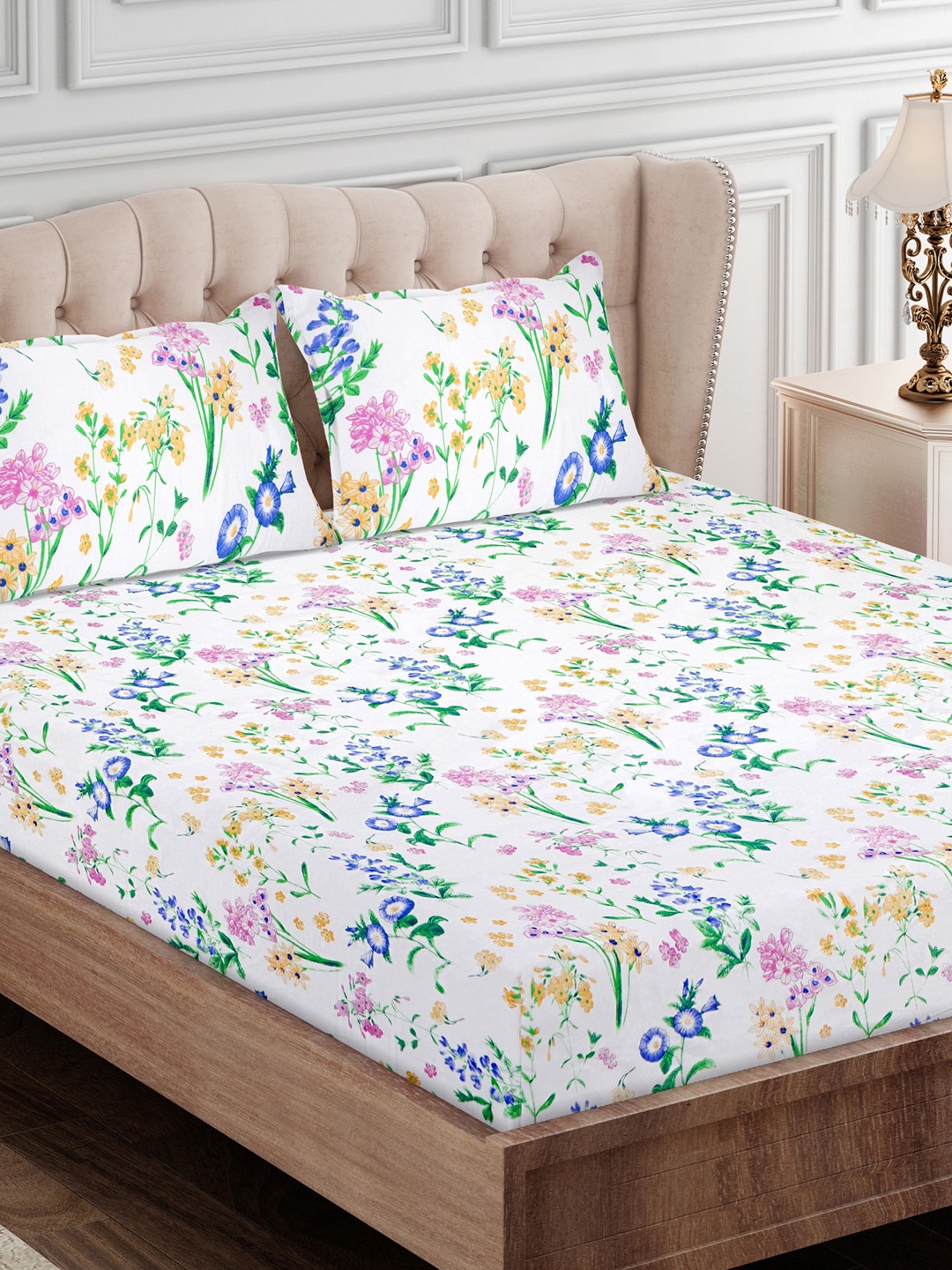 

SEJ by Nisha Gupta Purple & Off White Floral 180 TC King Bedsheet with 2 Pillow Covers