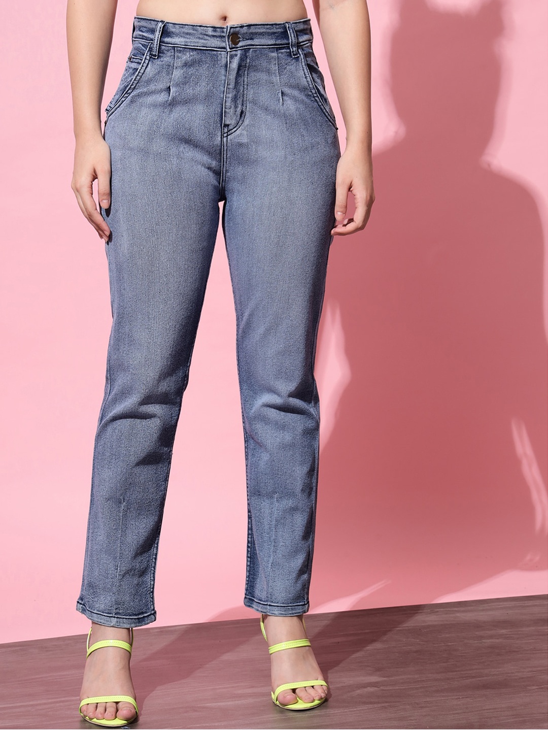 

Q-rious Women Blue Low Distress Heavy Fade Jeans