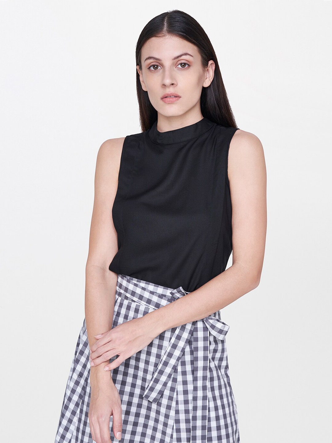 

AND Women Black Top