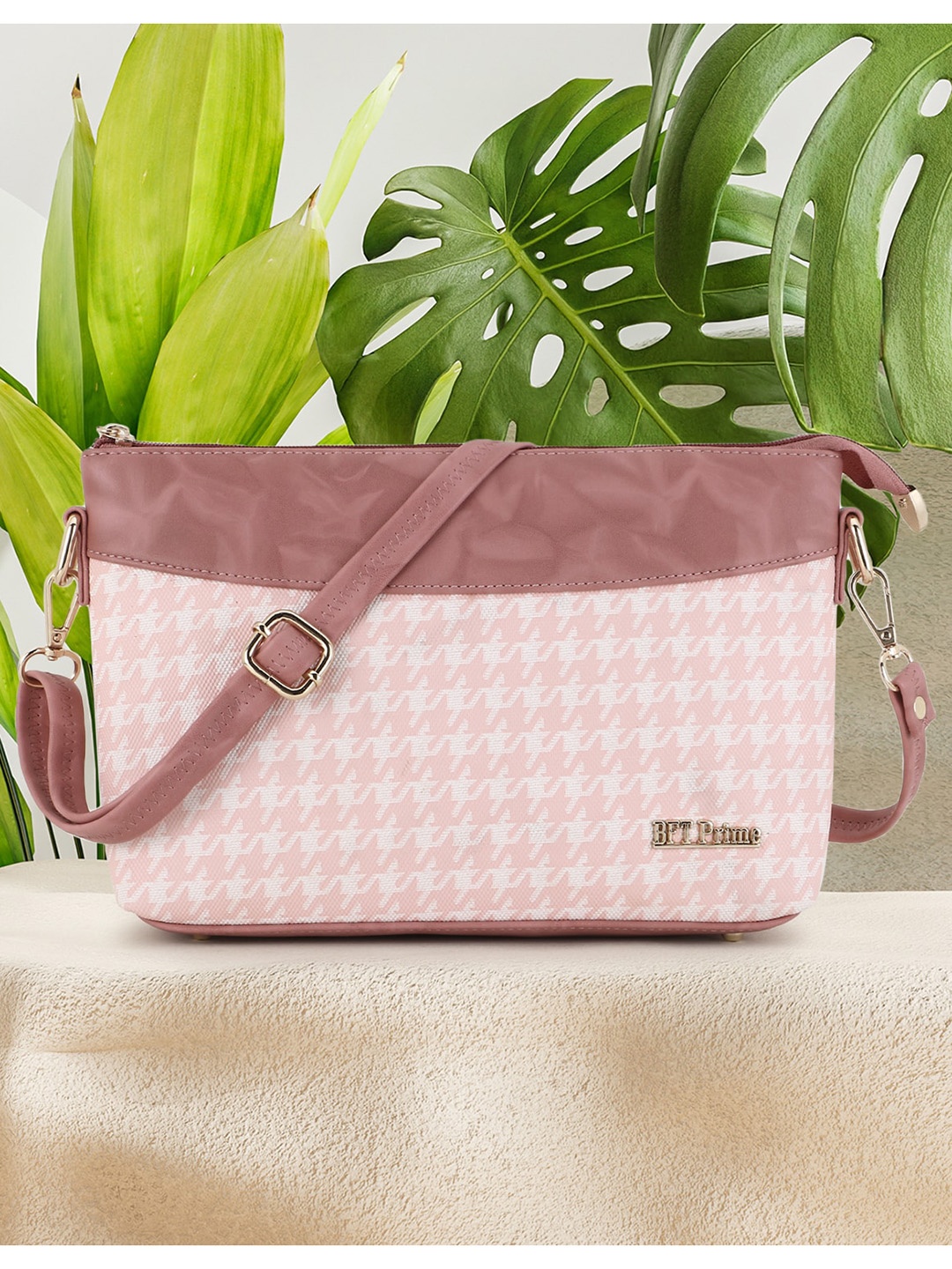 

WOMEN MARKS Pink Geometric Printed PU Structured Sling Bag
