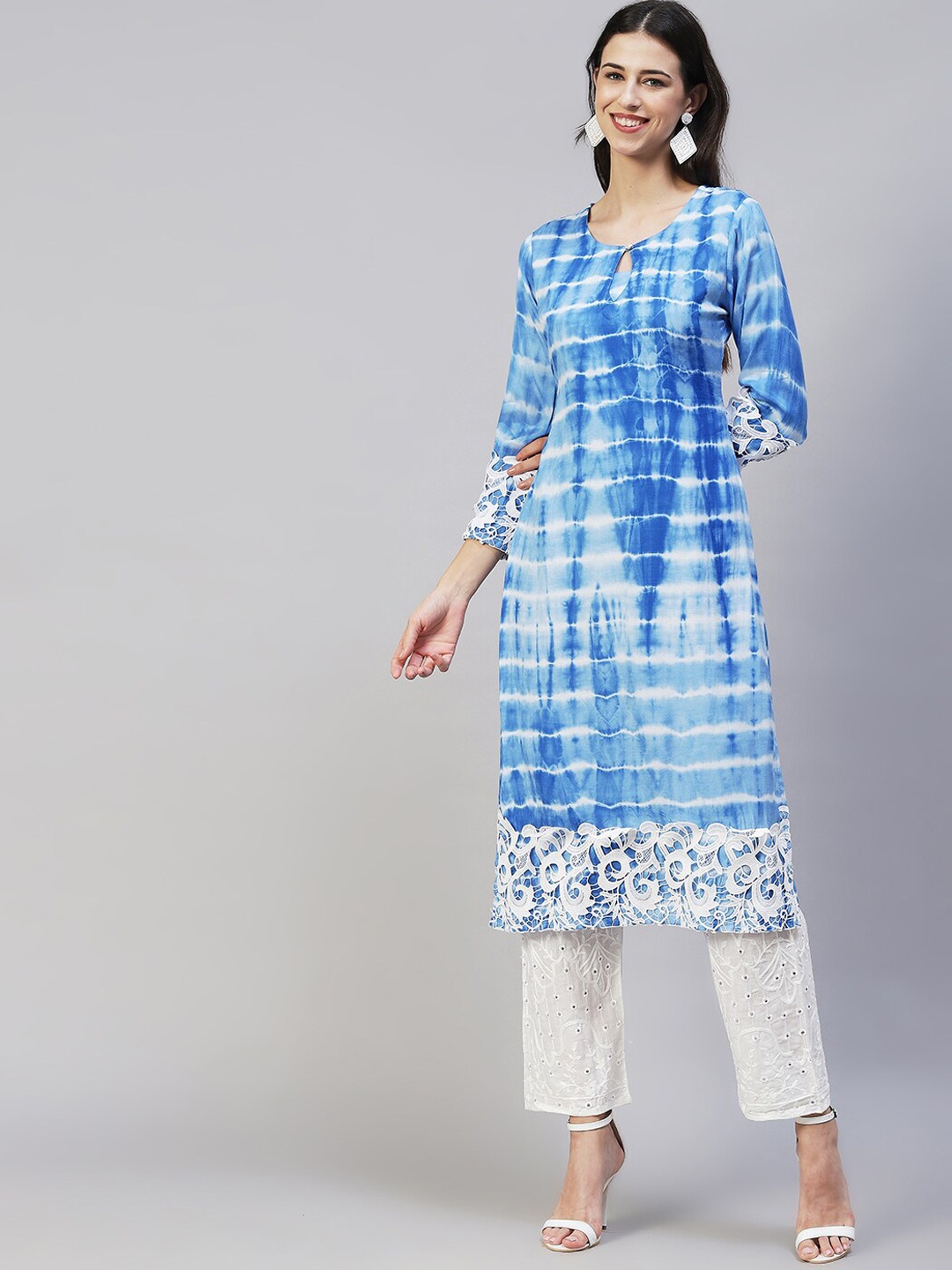 

FASHOR Women Blue Striped Thread Work Kurta with Trousers