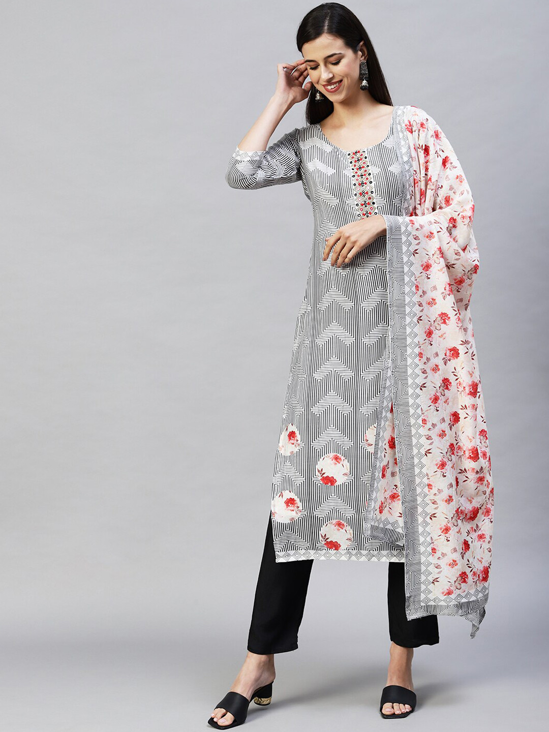

FASHOR Women White Printed Thread Work Chanderi Silk Kurta with Trousers & With Dupatta