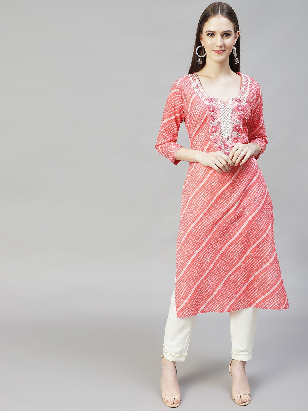 

FASHOR Women Peach-Coloured Leheriya Embellished Thread Work Kurta