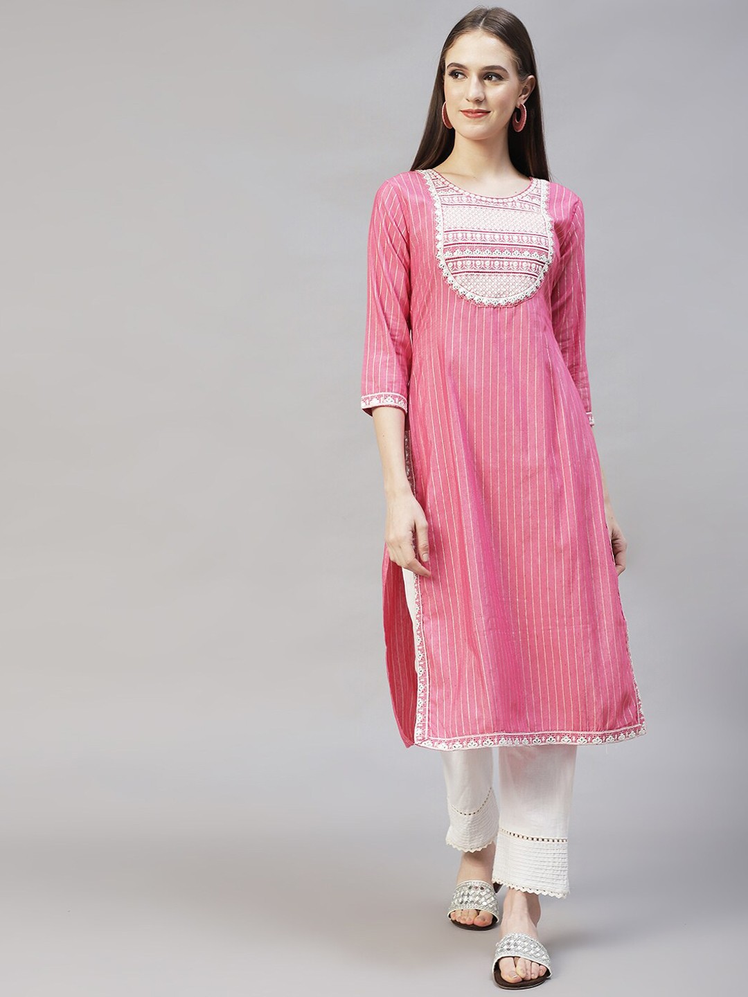 

FASHOR Women Pink Printed Thread Work Kurta