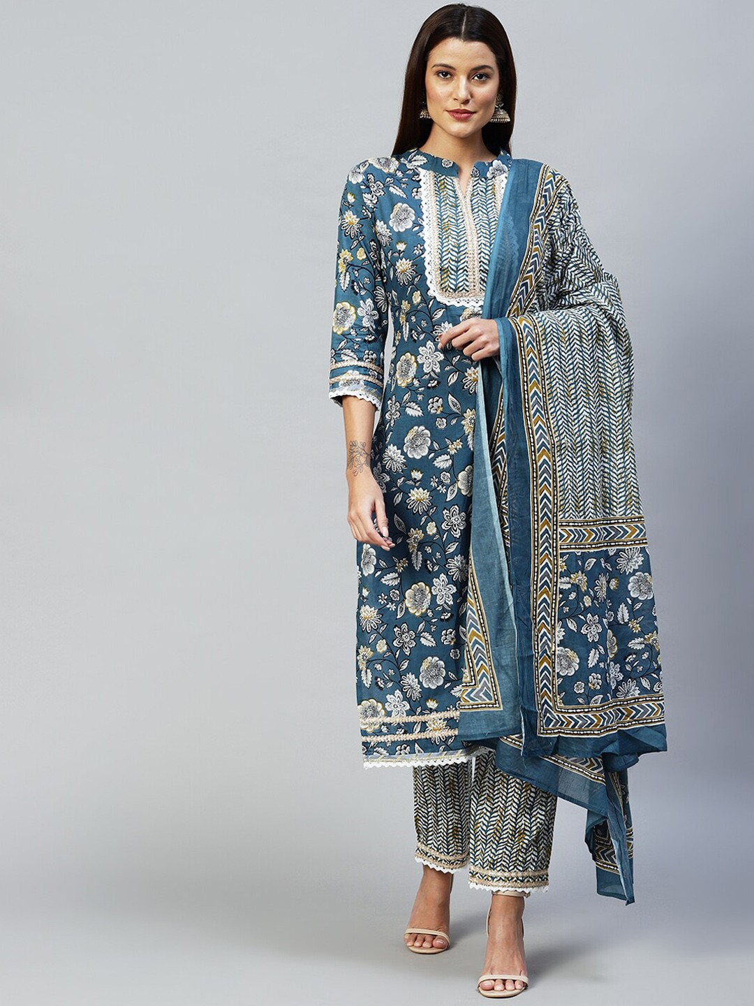 

FASHOR Women Teal Floral Printed Pure Cotton Kurta with Trousers & With Dupatta