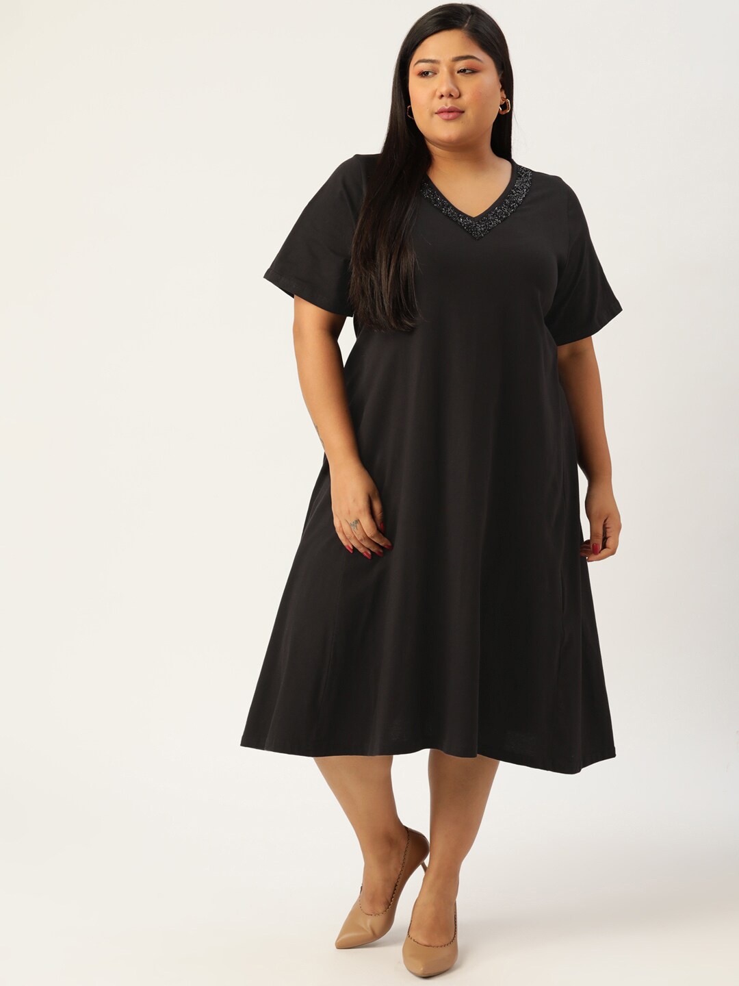

theRebelinme Black A-Line Midi Dress