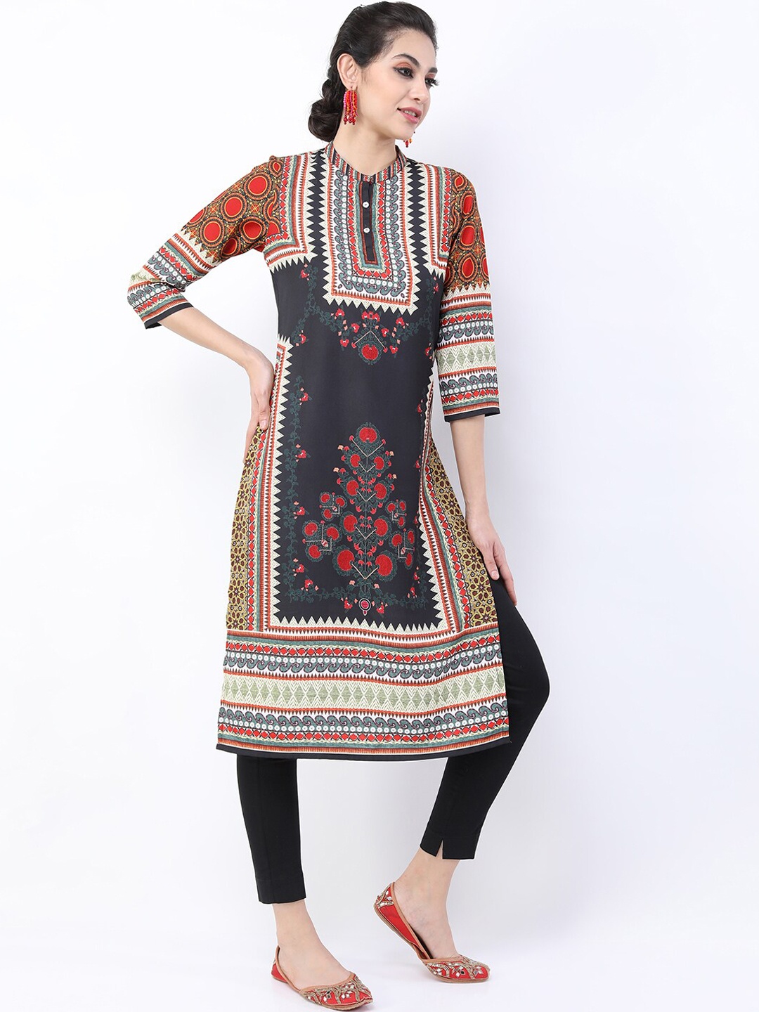

Vishudh Women Black Ethnic Motifs Printed Straight Kurta