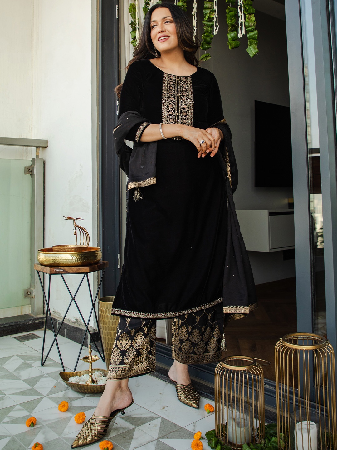 

Libas Women Black Floral Motifs Embroidered Velvet Kurta with Trousers & Dupatta