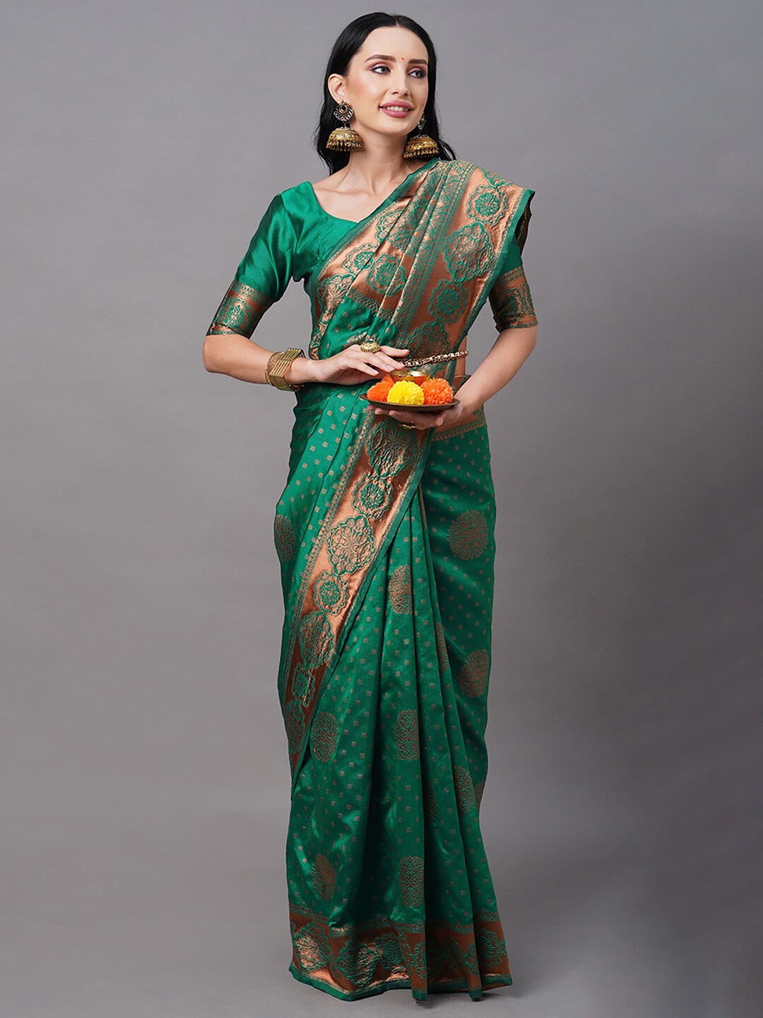 

Mitera Green & Copper-Toned Floral Zari Silk Blend Banarasi Saree