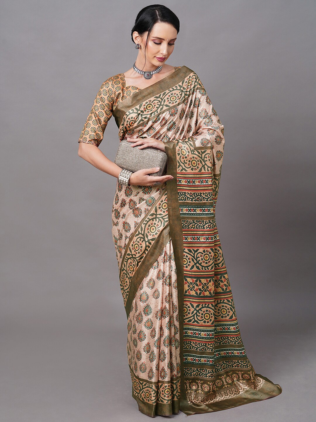 

Mitera Peach-Coloured & Brown Printed Bagh Saree