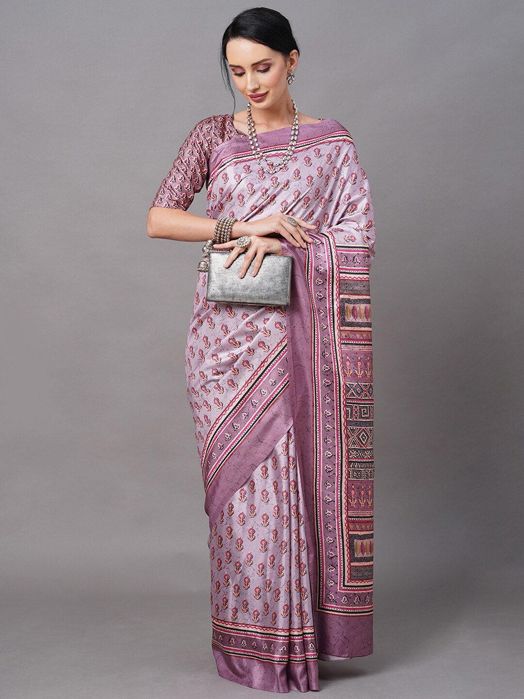 

Mitera Mauve & Pink Bagh Silk Blend Bagh Saree