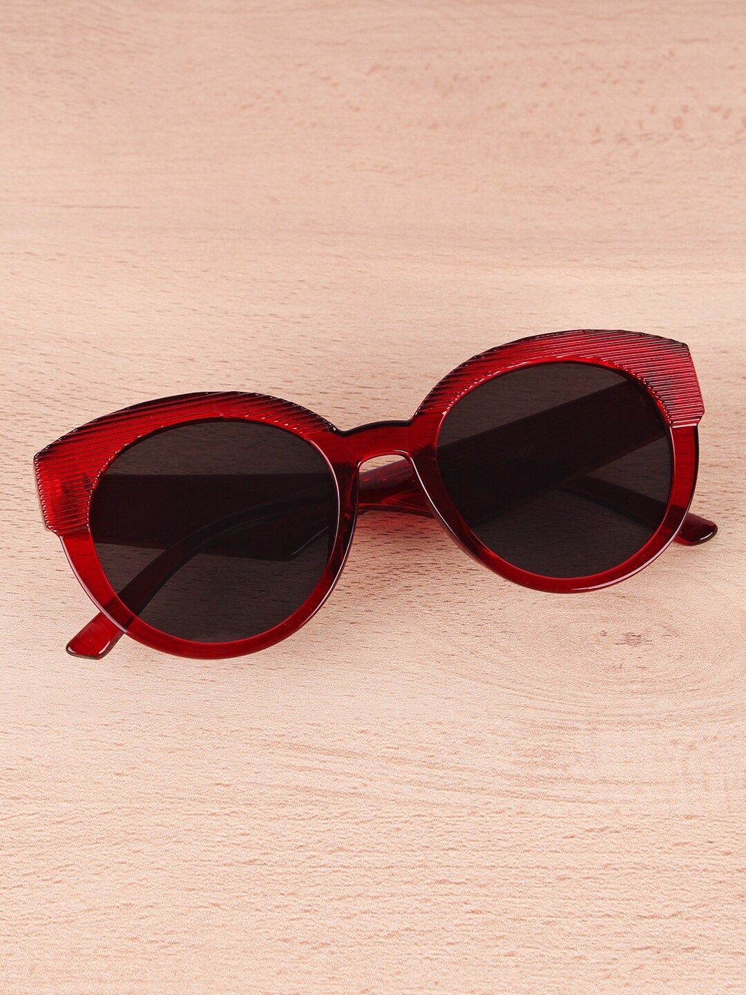 

QUIRKY Unisex Black Lens & Red Round Sunglasses QKY017G-Black