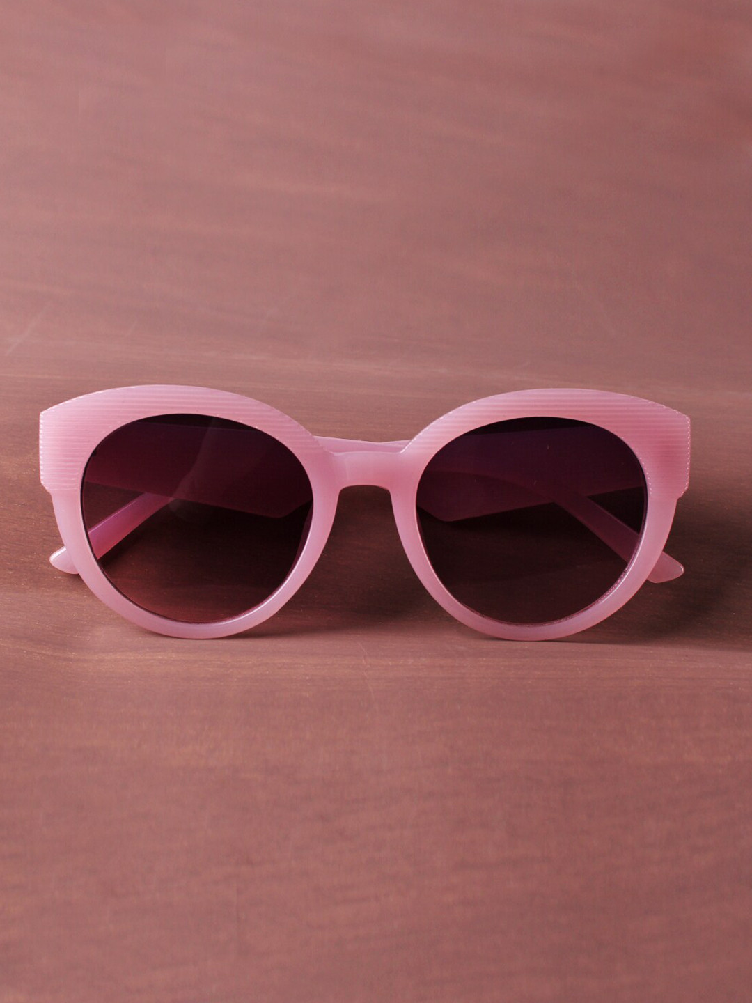 

QUIRKY Unisex Black Lens & Pink Round Sunglasses with UV Protected Lens