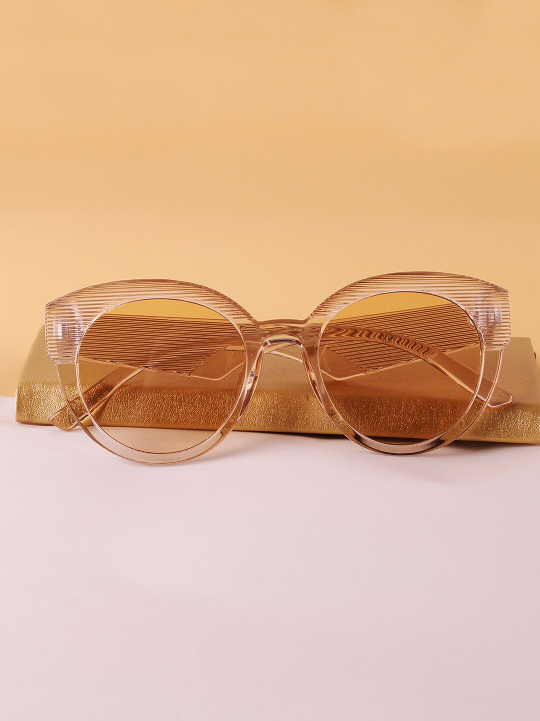 

QUIRKY Unisex Pink Lens & Pink Round Sunglasses with UV Protected Lens