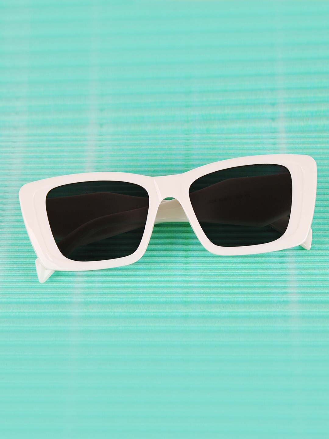 

QUIRKY Unisex Black Lens & White Square Sunglasses with UV Protected Lens