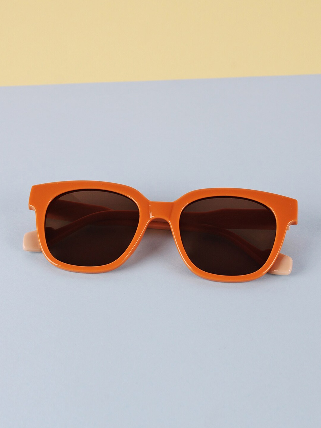 

QUIRKY Unisex Black Lens & Orange Wayfarer Sunglasses with UV Protected Lens QKY024e-Black