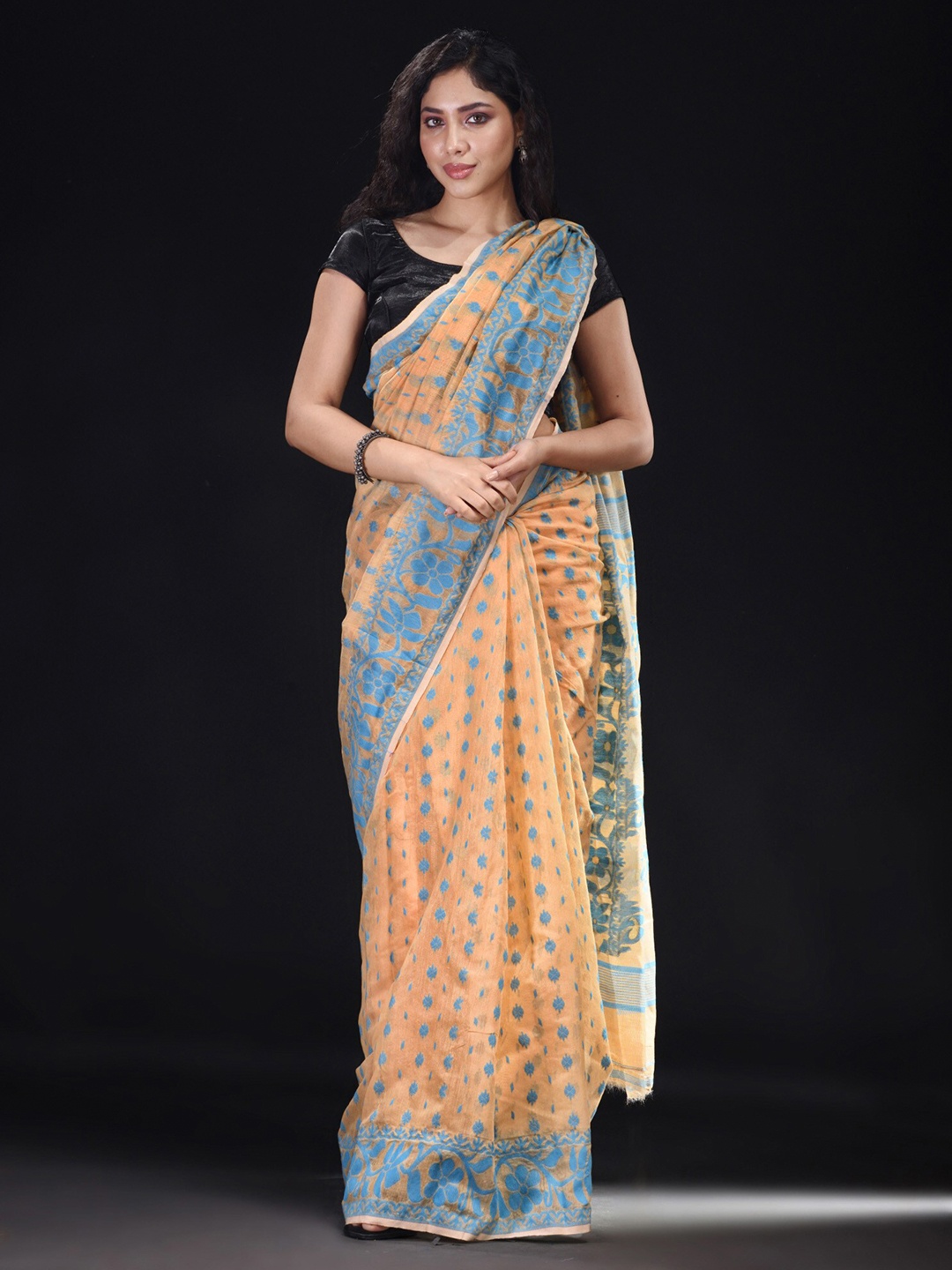 

BEATITUDE Beige & Blue Woven Design Silk Cotton Saree