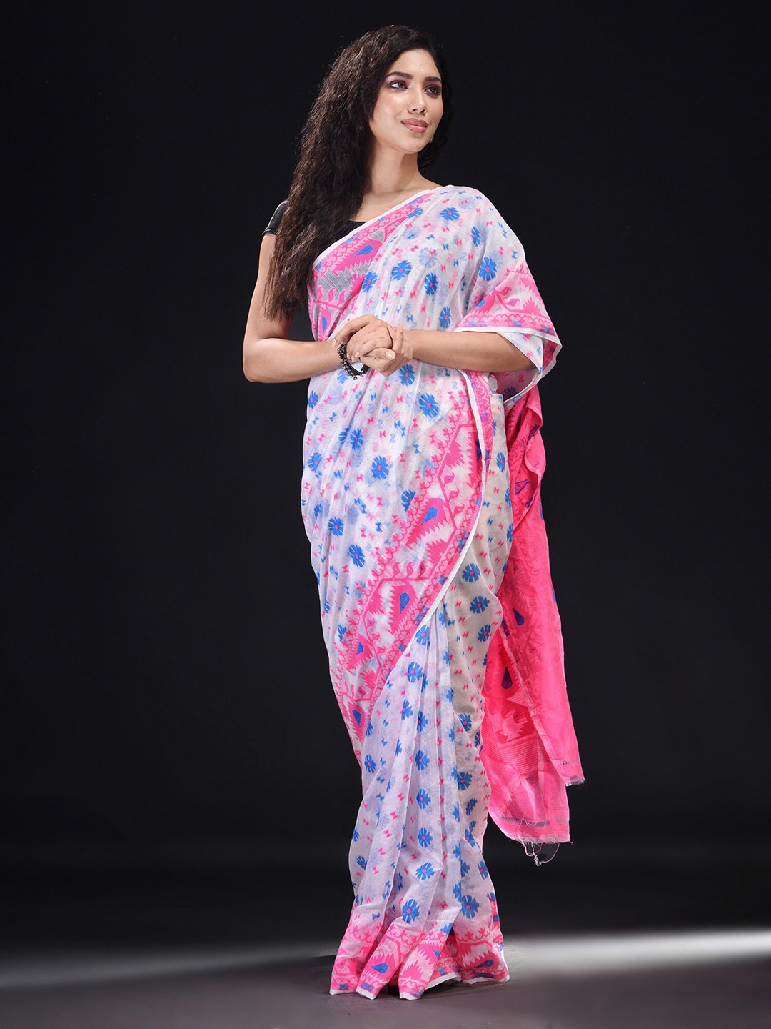 

BEATITUDE White & Pink Woven Design Silk Cotton Saree