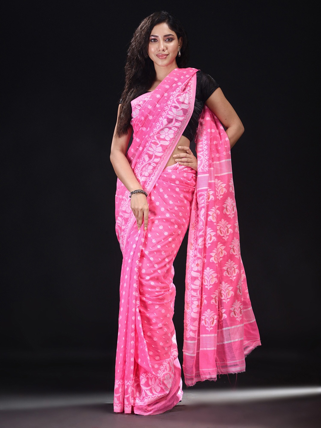 

BEATITUDE Pink & Off White Woven Design Zari Silk Cotton Saree