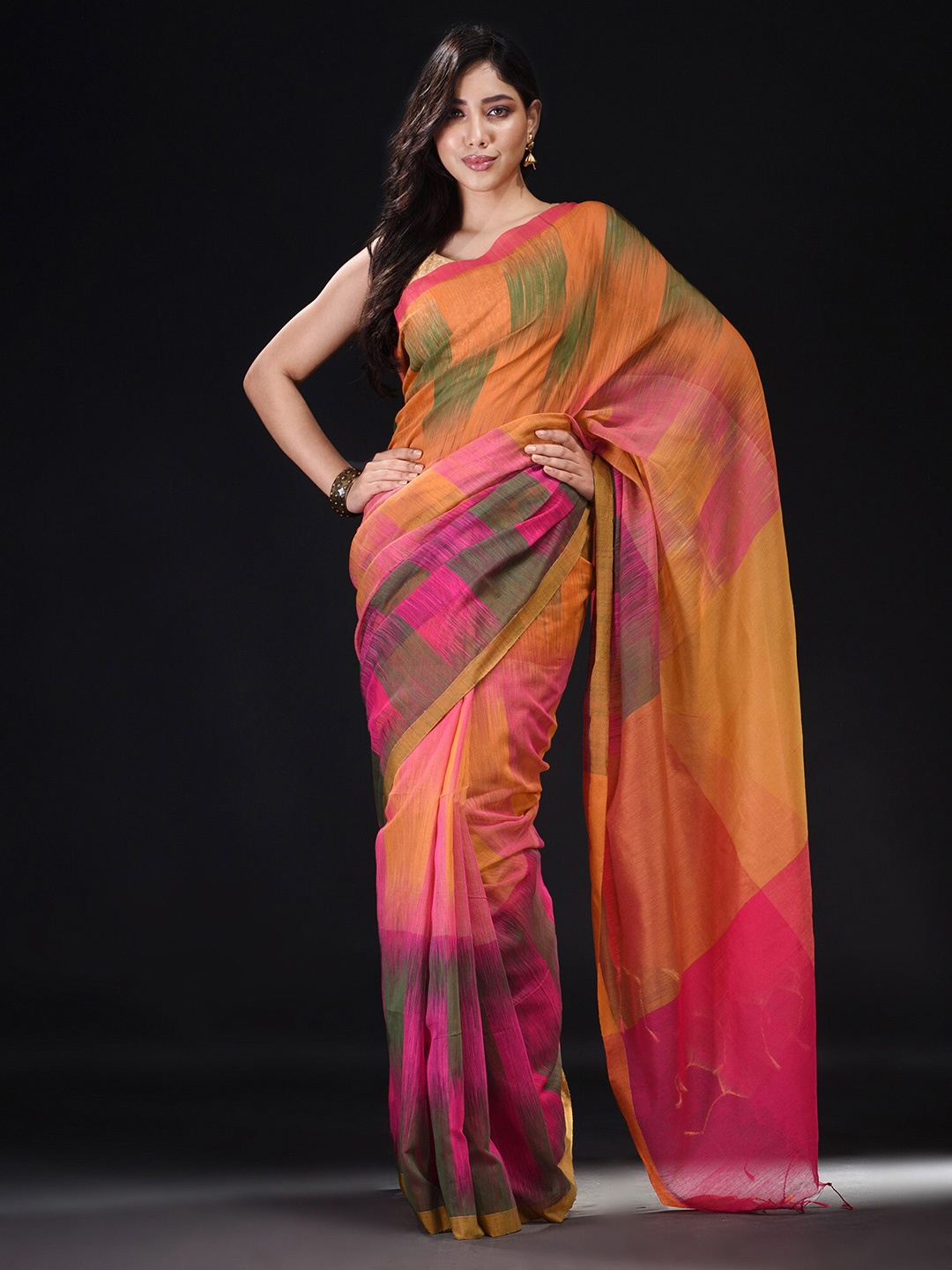 

BEATITUDE Orange & Pink Blended Cotton Woven Saree