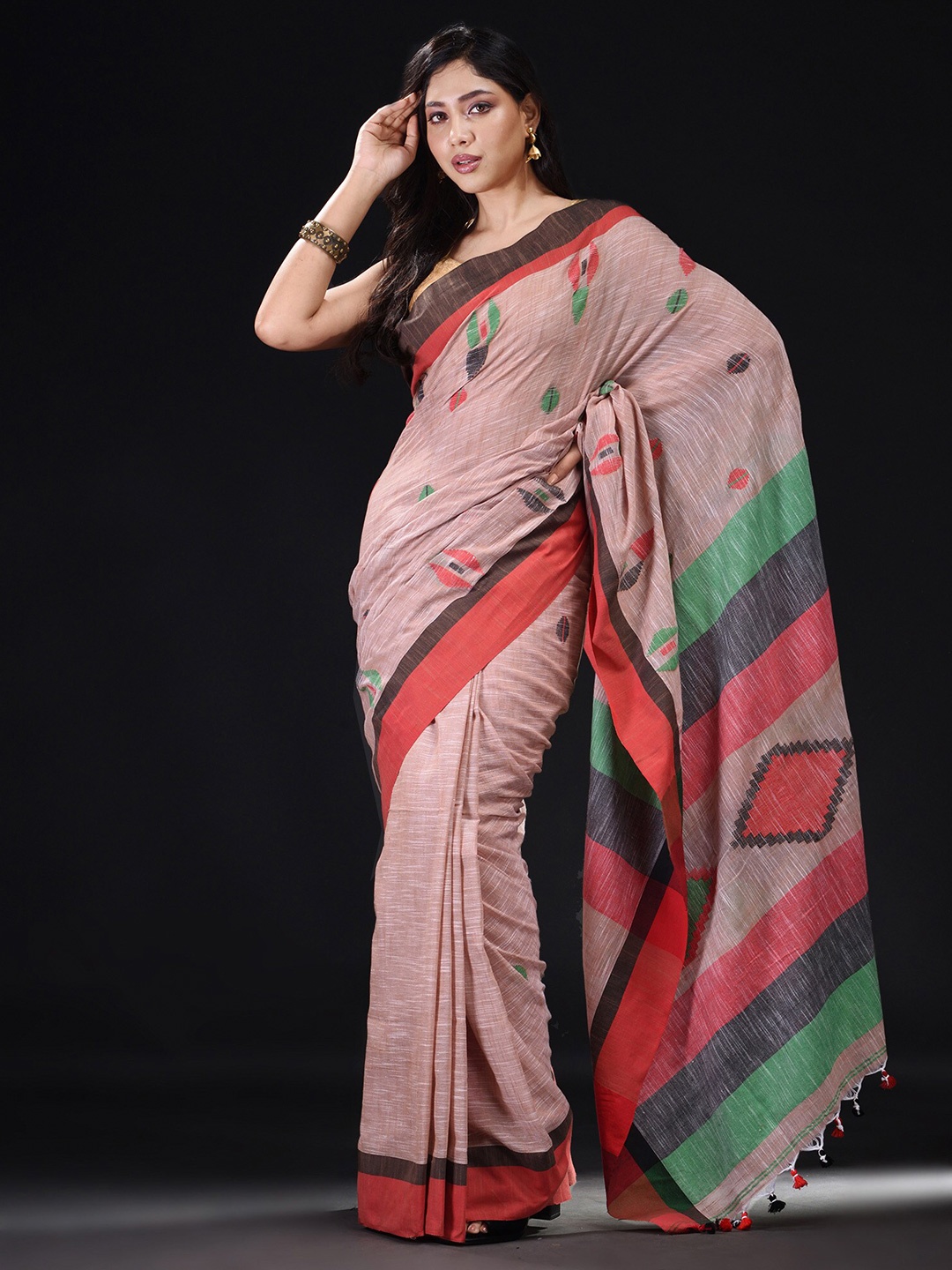 

BEATITUDE Pink & Red Woven Design Pure Cotton Saree