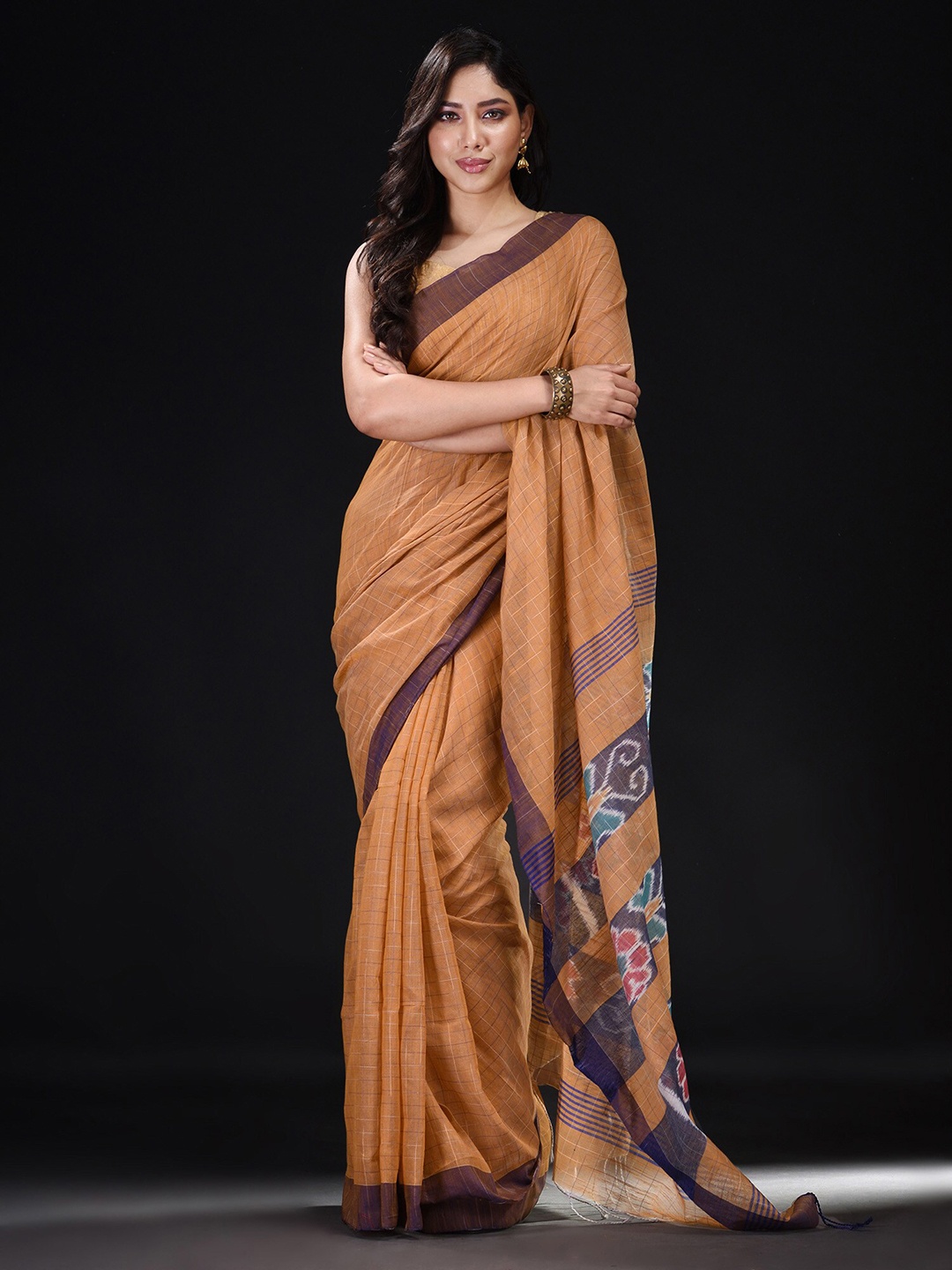 

BEATITUDE Orange & Red Woven Design Pure Cotton Saree