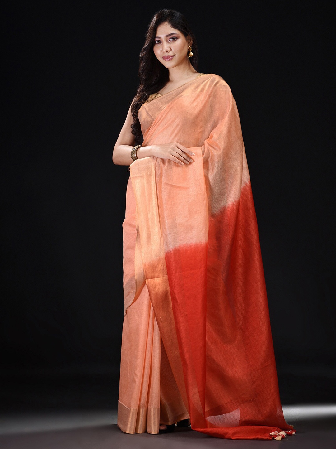 

BEATITUDE Peach-Coloured & Red Woven Design Saree