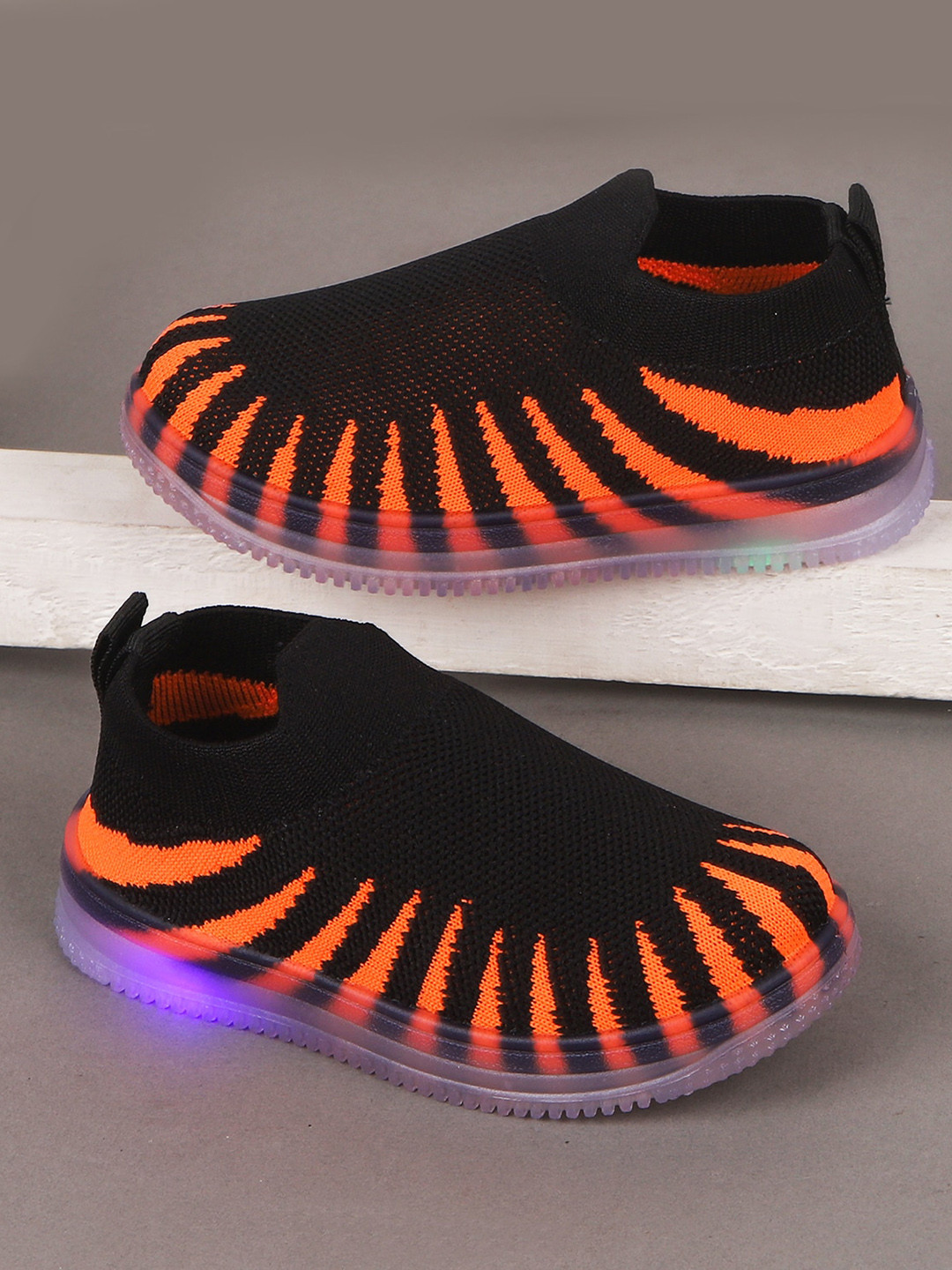 

FEETWELL SHOES Unisex Kids Orange Perforations Slip-On Sneakers