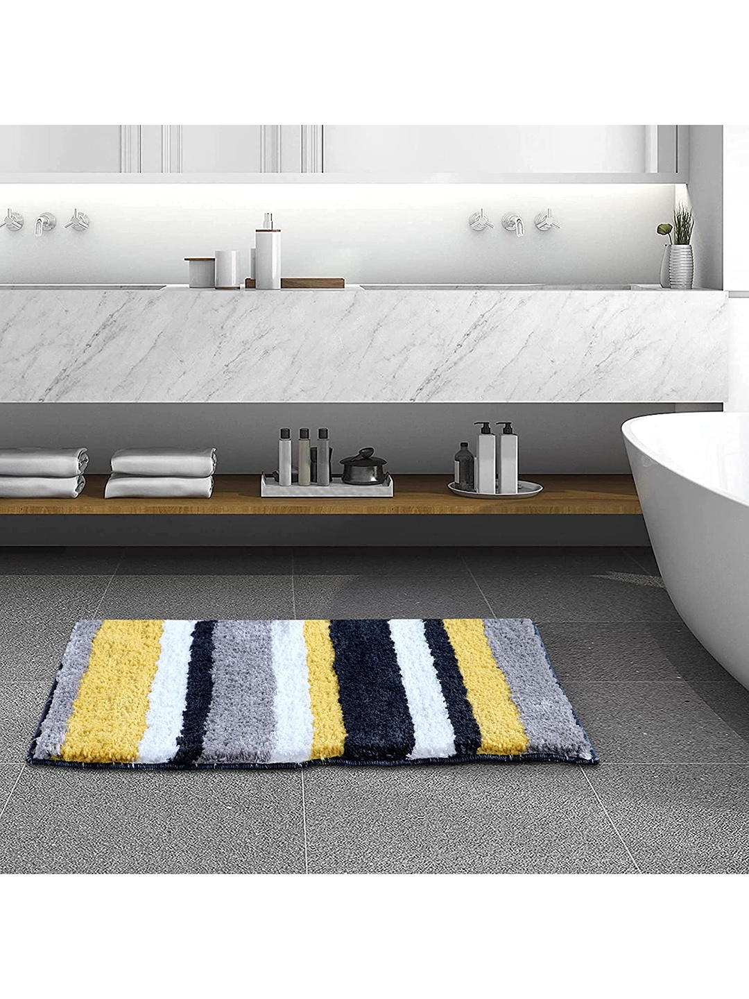 

ROSEATE Yellow & Black Printed 2000 GSM Bath Rugs
