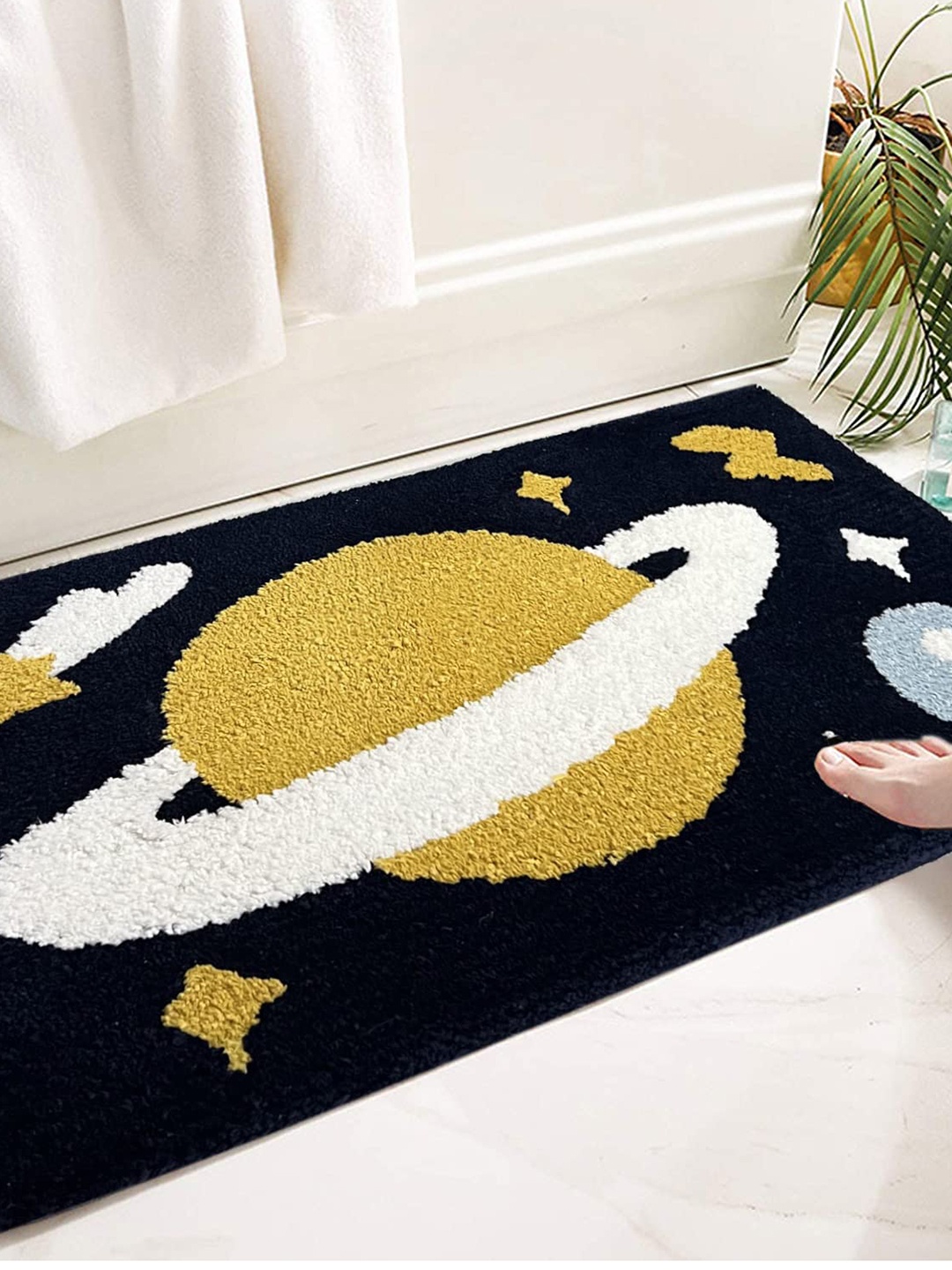 

ROSEATE Black & Yellow Printed 2000 GSM Bath Rugs