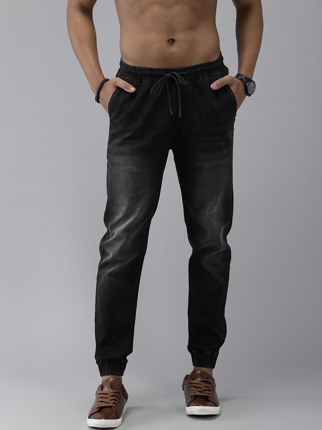 

Roadster Men Black Solid Slim Fit Stretchable Denim Joggers