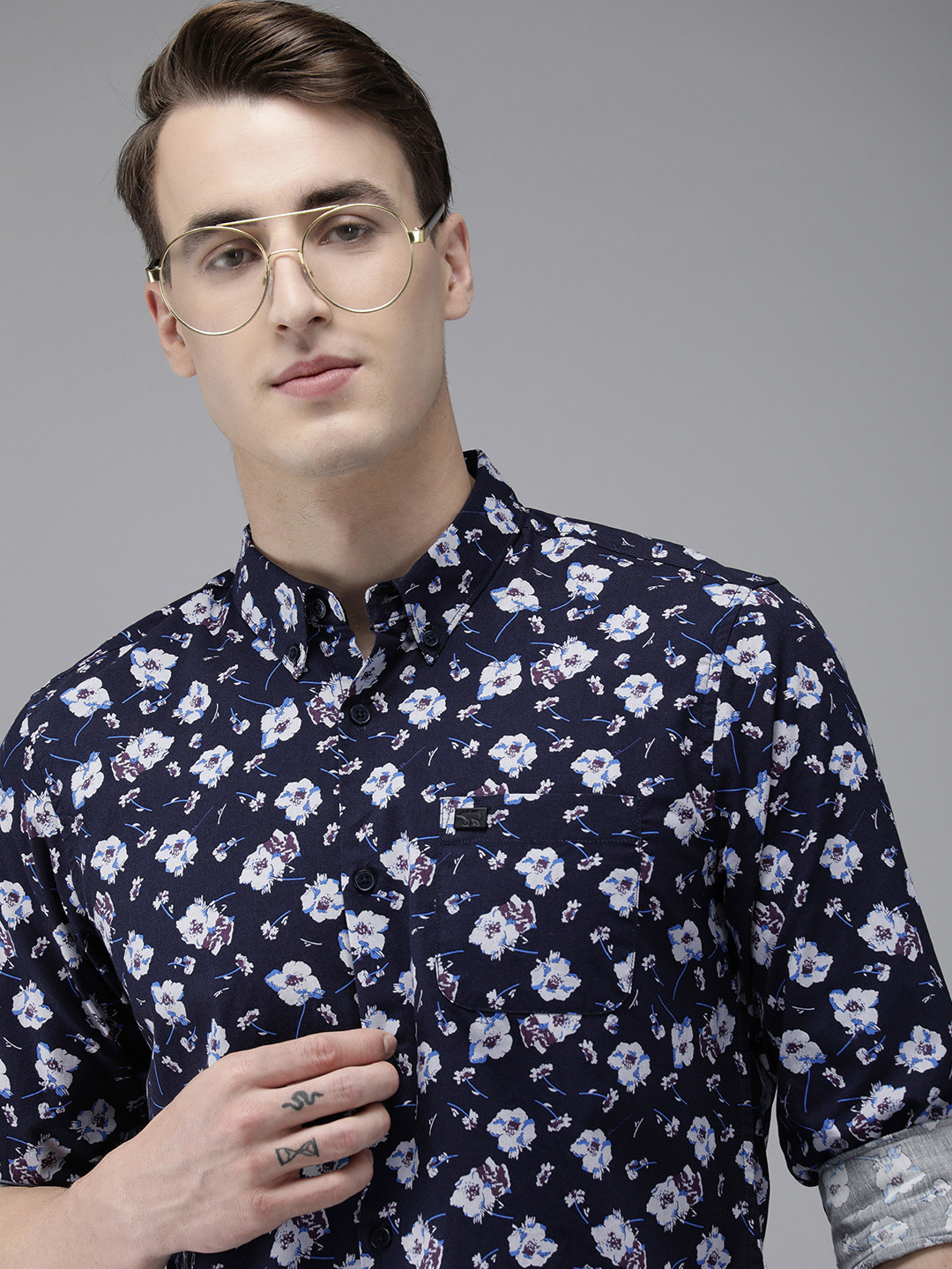 

THE BEAR HOUSE Men Navy Blue Slim Fit Floral Printed Casual Shirt