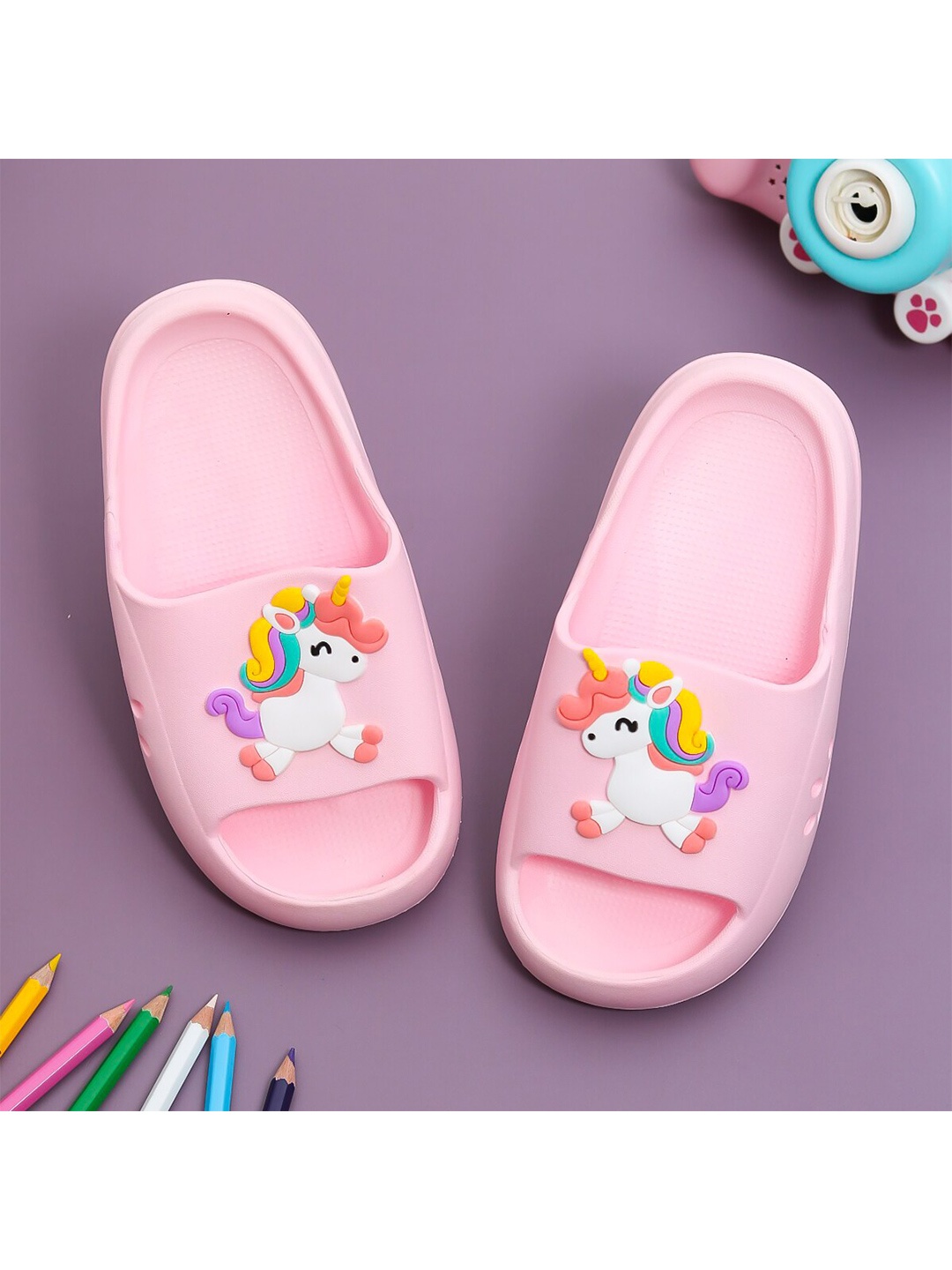 

Yellow Bee Girls Pink & White Printed Rubber Sliders