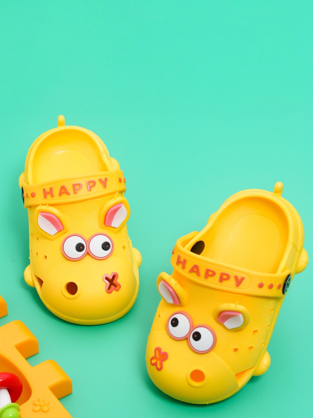 

Yellow Bee Boys Yellow & Pink Rubber Clogs