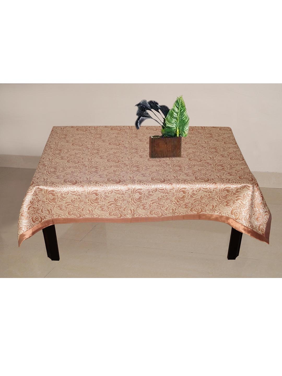 

Lushomes Rust Woven Design Jacquard Table Cloth