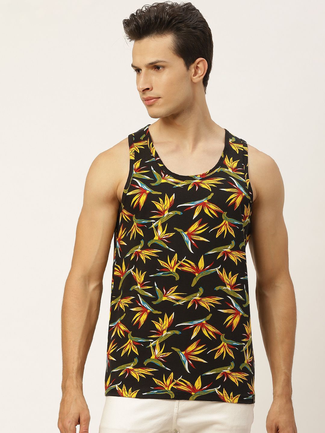 

VEIRDO Men Black Tropical Printed Sleeveless Cotton T-shirt