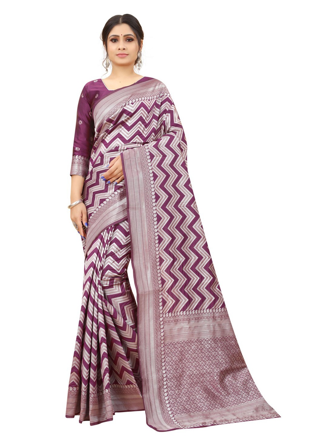 

MOKSHA DESIGNS Women Burgundy & Silver-Toned Zari Pure Silk Paithani Saree
