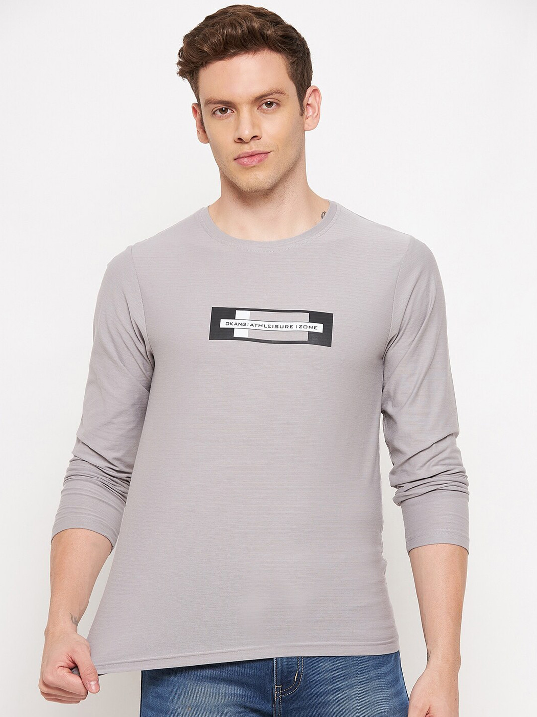 

Okane Men Grey Typography Printed T-shirt