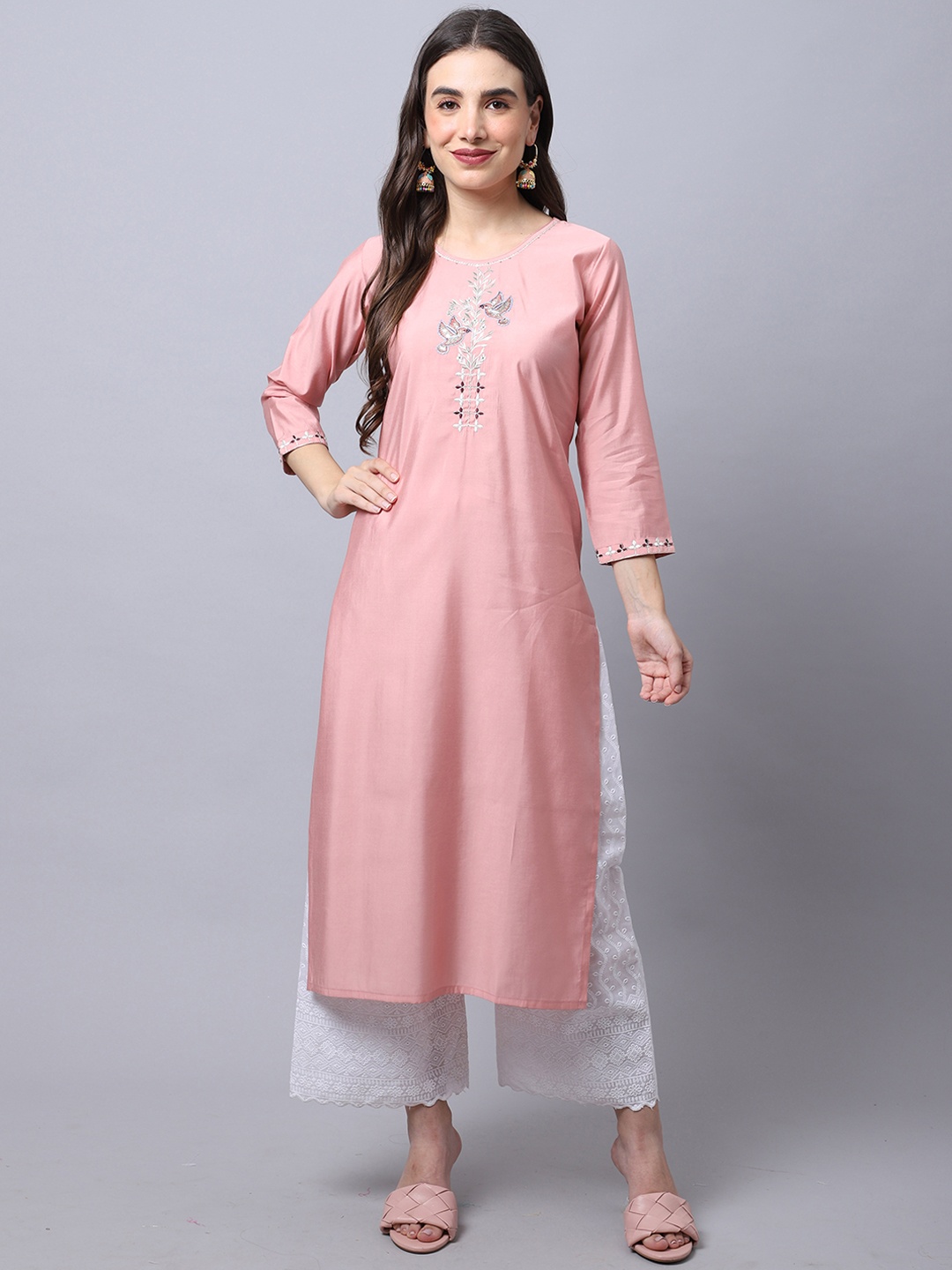 

Rajnandini Women Peach-Coloured Chanderi Silk Kurta