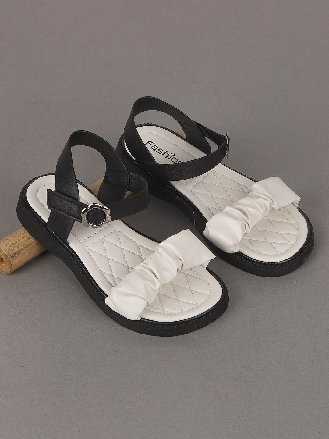 

FEETWELL SHOES Girls White Textured Synthetic Open Toe Flats