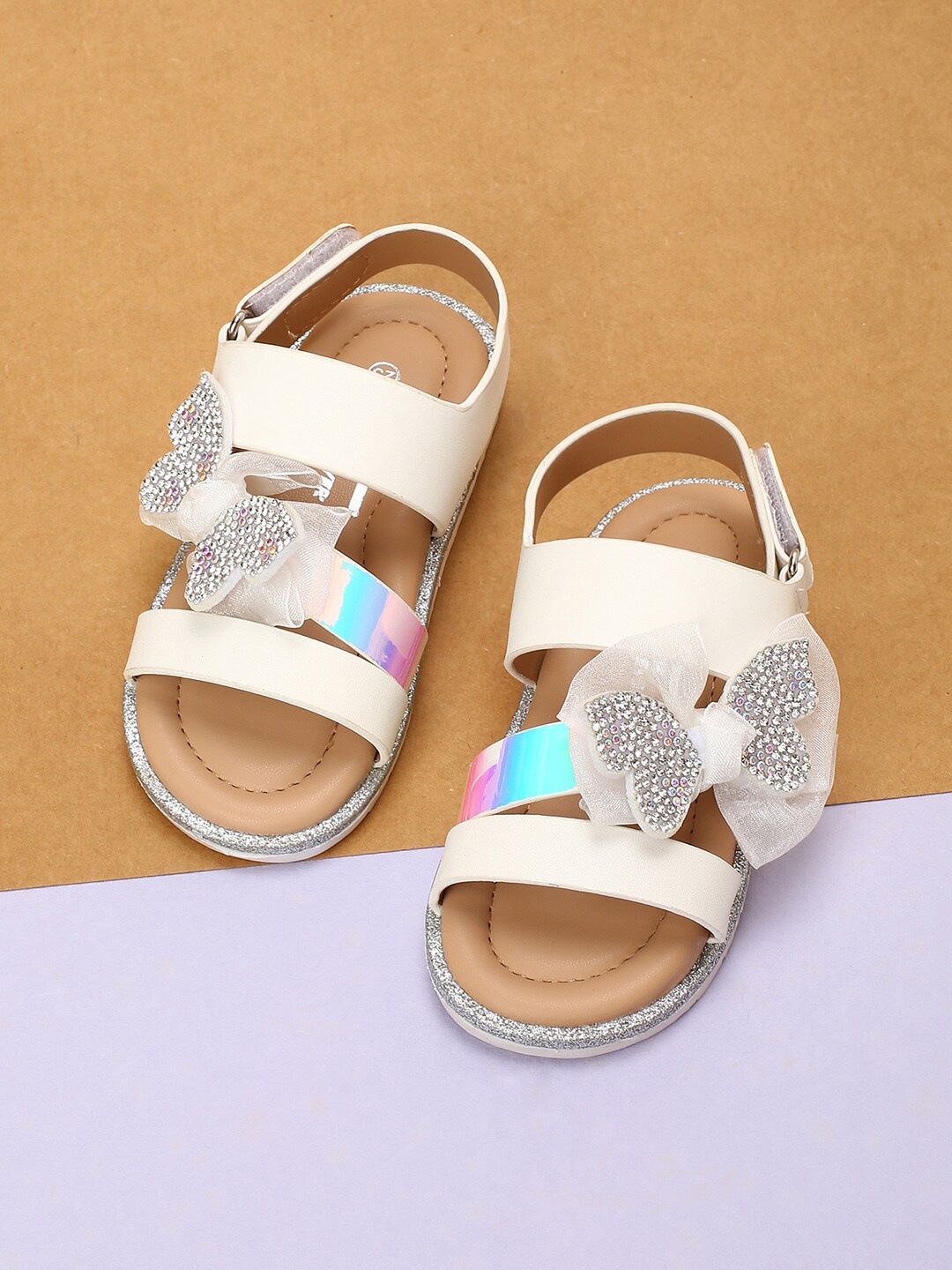 

Fame Forever by Lifestyle Girls White Colourblocked Open Toe Flats with Bows
