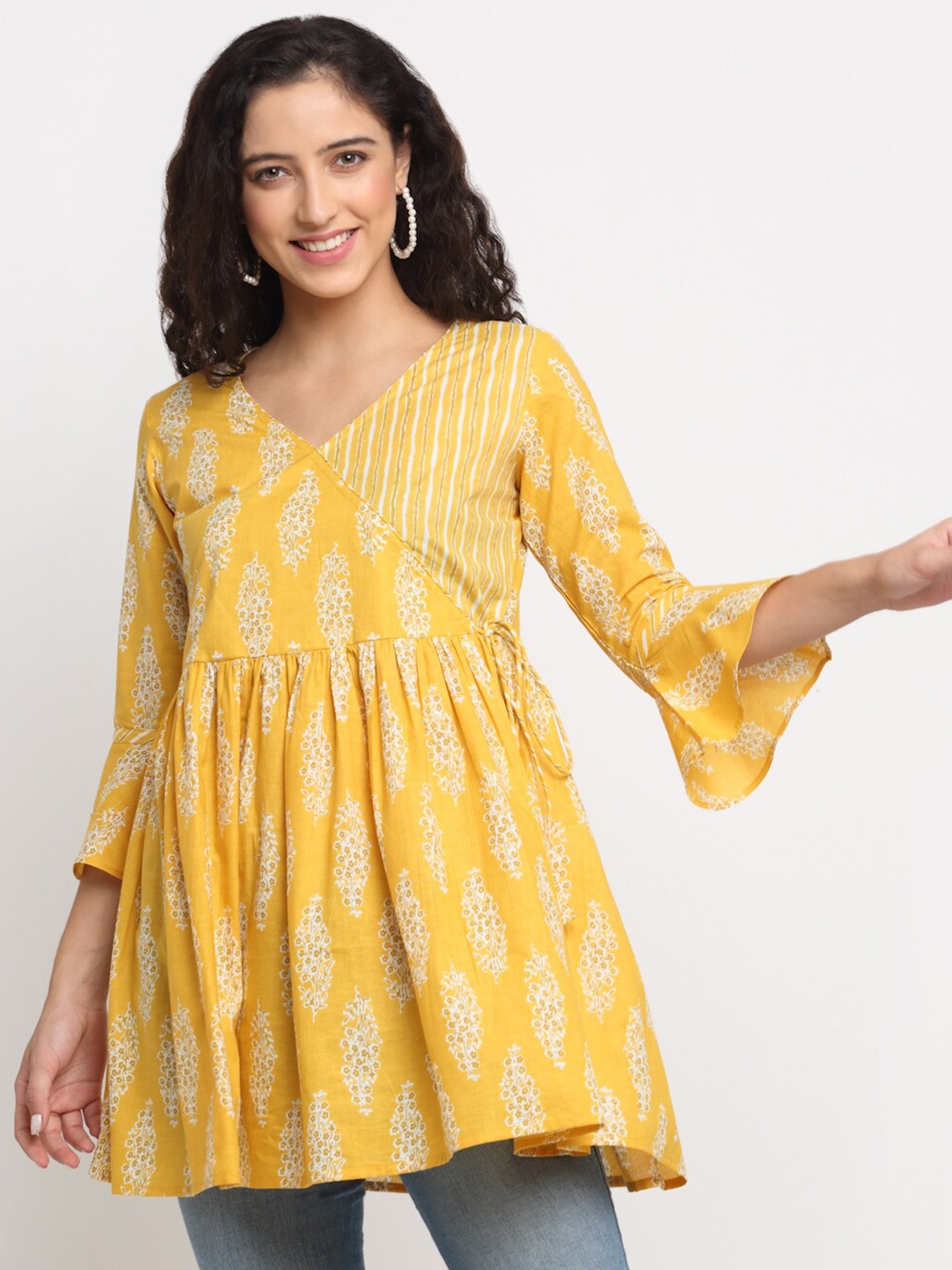 

KALINI Yellow & White Floral Printed Empire Longline Top