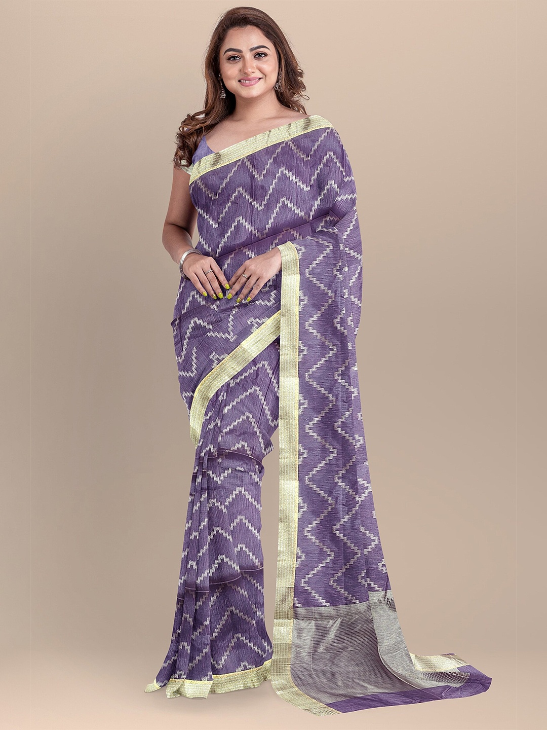 

The Chennai Silks Brown & Gold-Toned Woven Design Zari Fusion Chanderi Saree