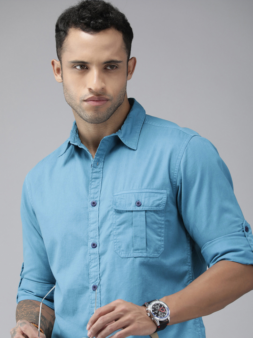 

Roadster Men Blue Pure Cotton Solid Casual Shirt