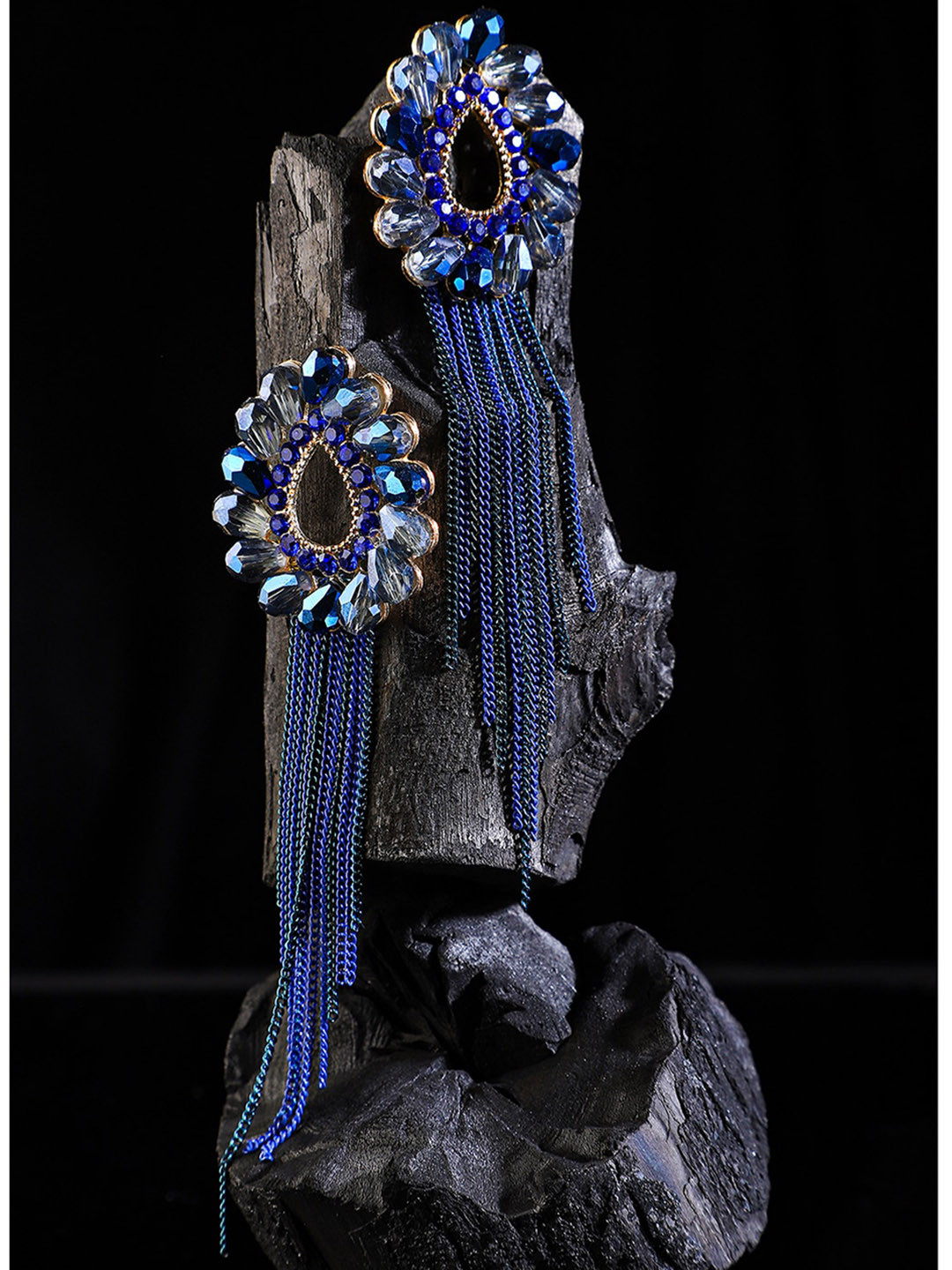 

Yellow Chimes Women Blue Tear Drop Shaped Crystal Contemporary Drop Earrings