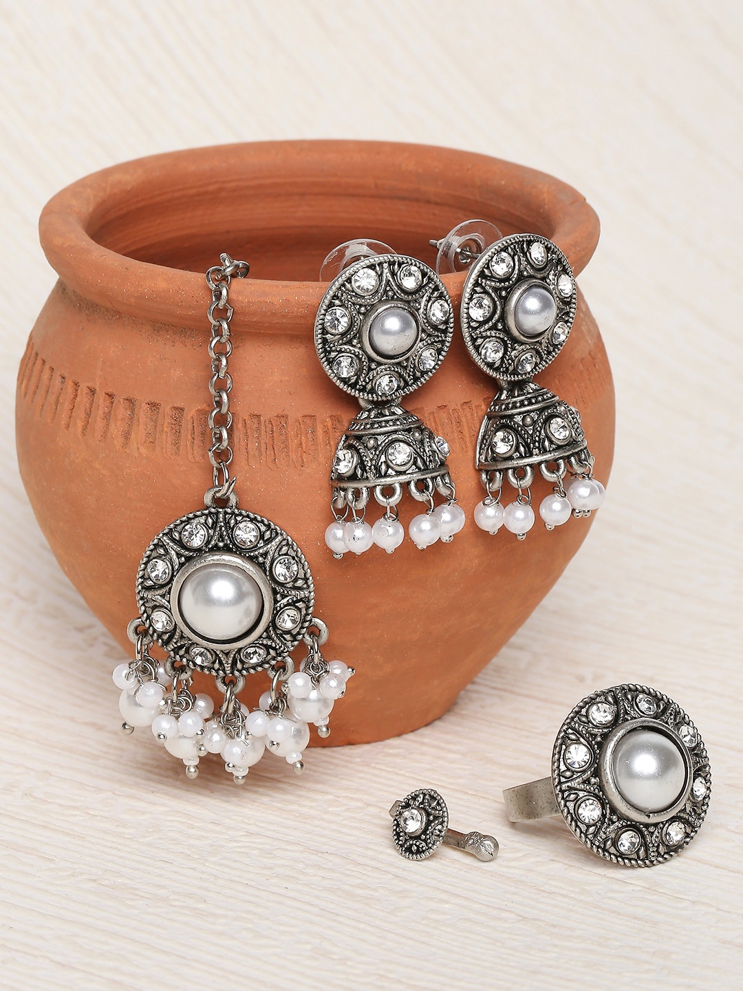 

OOMPH Silver-Toned & White Stone Studded & Pearl Beaded Jewellery Set