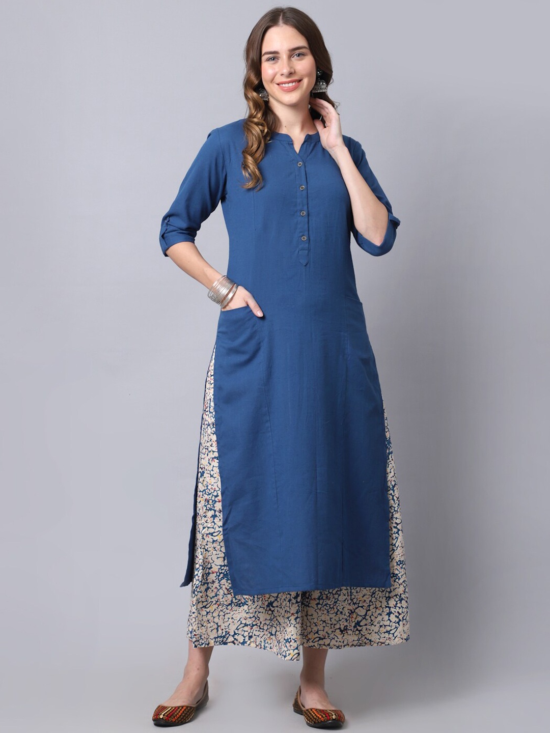 

Pistaa Women Blue Printed Kurta with Palazzos