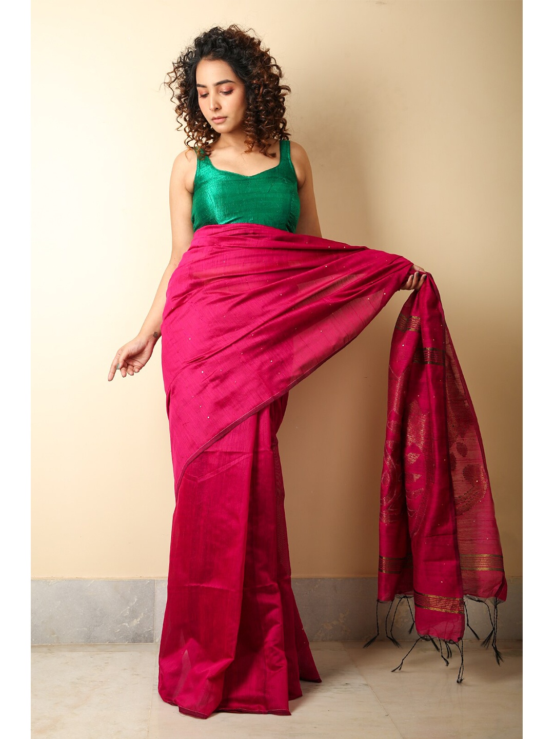 

Charukriti Pink & Gold-Toned Ethnic Motifs Sequinned Saree